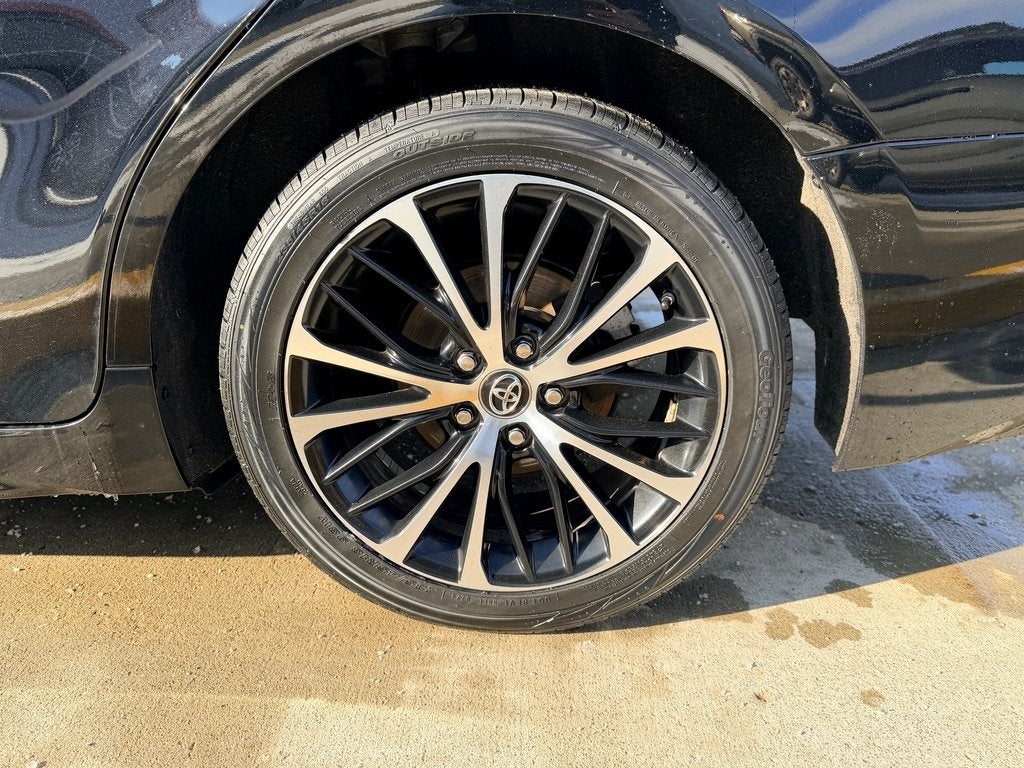 2019 Toyota CAMRY SE