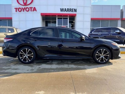 2019 Toyota CAMRY SE