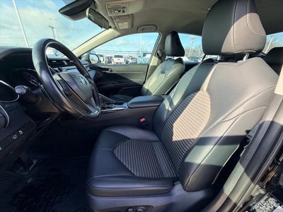 2019 Toyota CAMRY SE