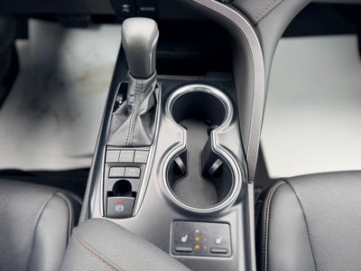 2019 Toyota CAMRY HYBRID XLE