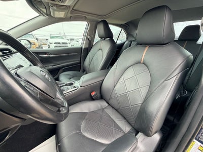 2019 Toyota CAMRY HYBRID XLE