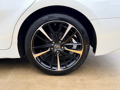 2019 Toyota CAMRY XSE