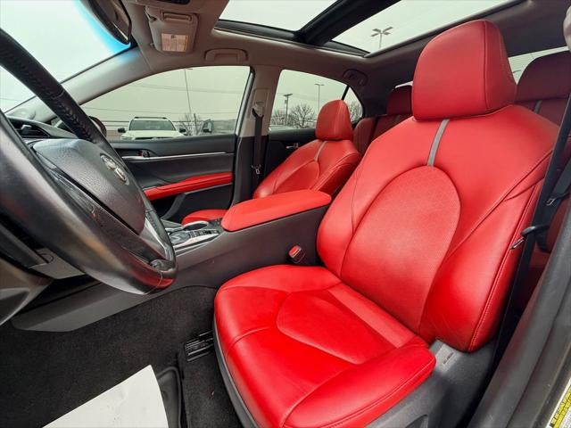 2019 Toyota CAMRY XSE