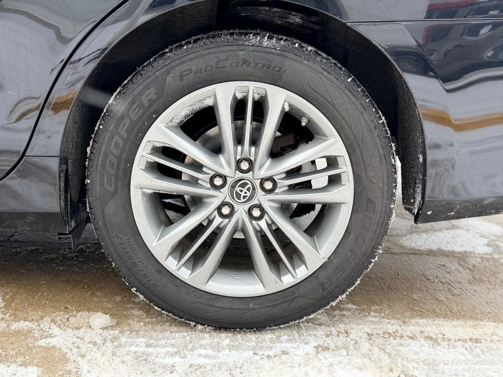 2017 Toyota CAMRY SE