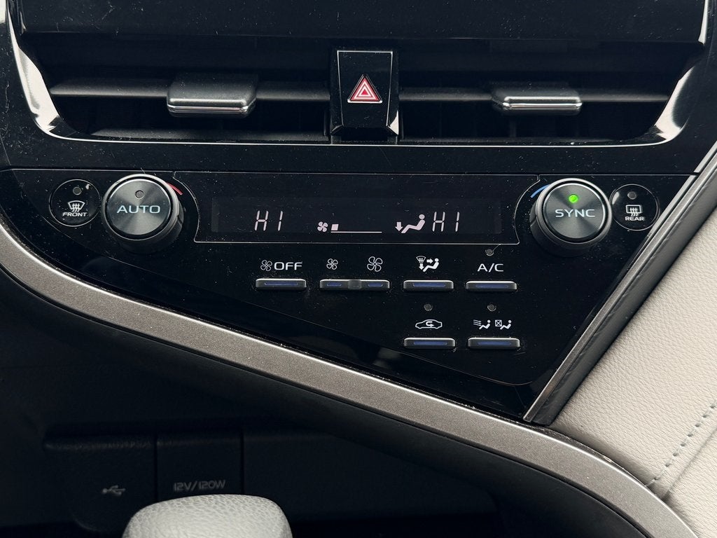 2022 Toyota CAMRY LE