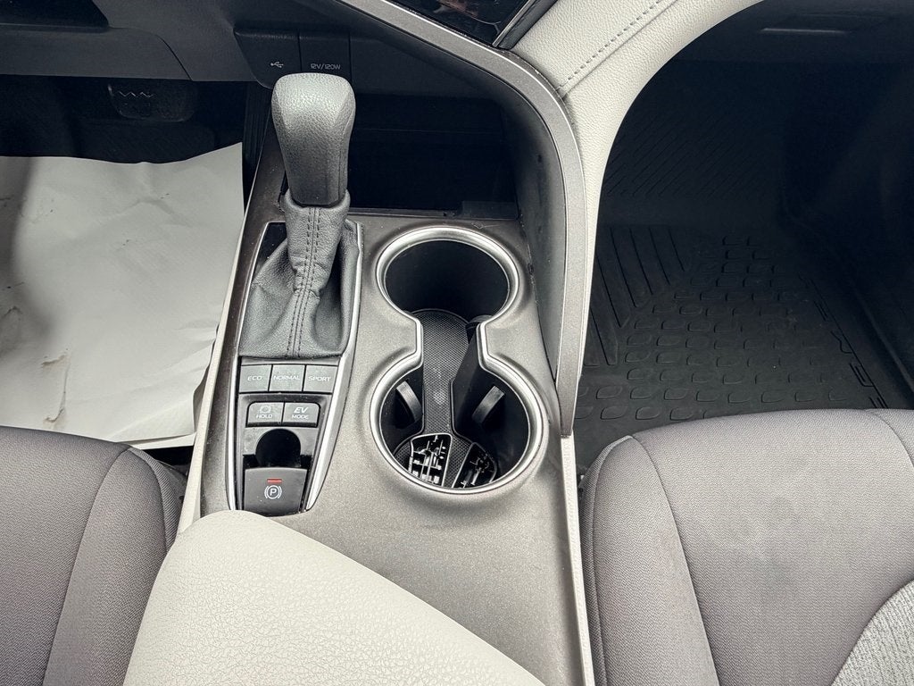 2022 Toyota CAMRY LE