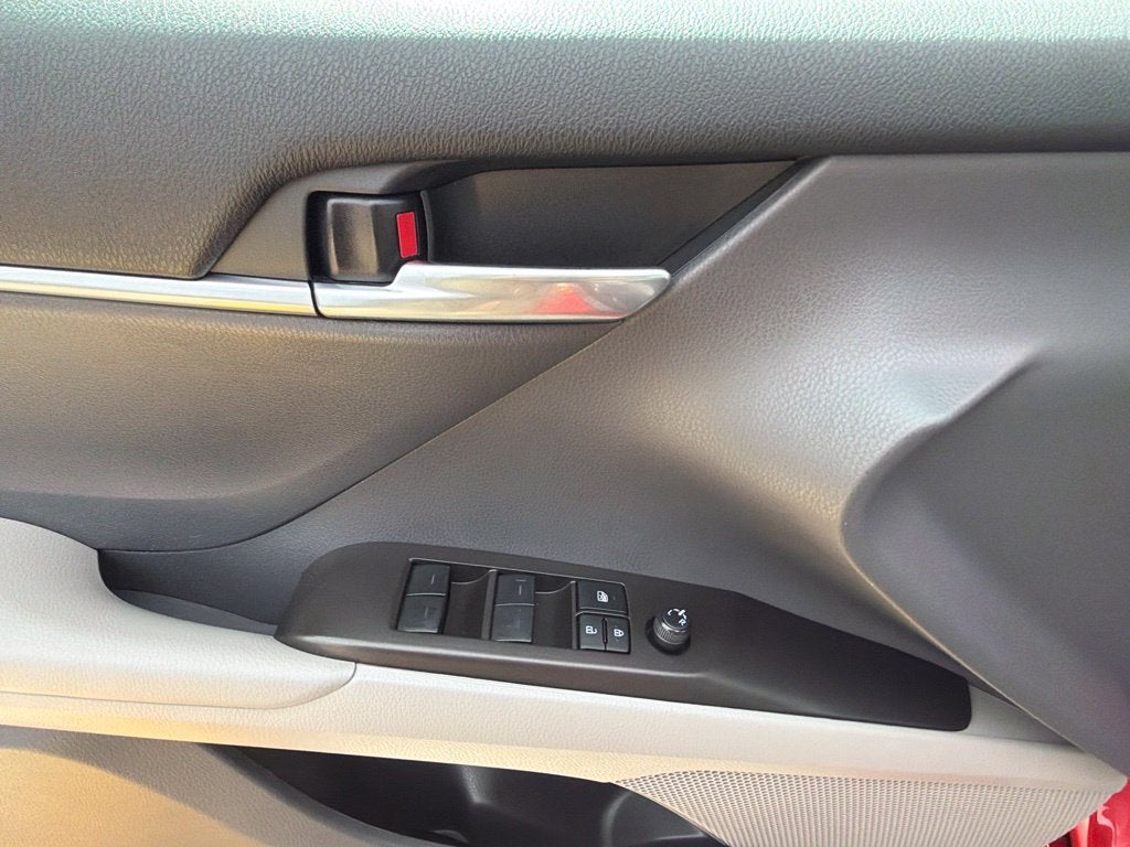 2023 Toyota Camry Hybrid LE