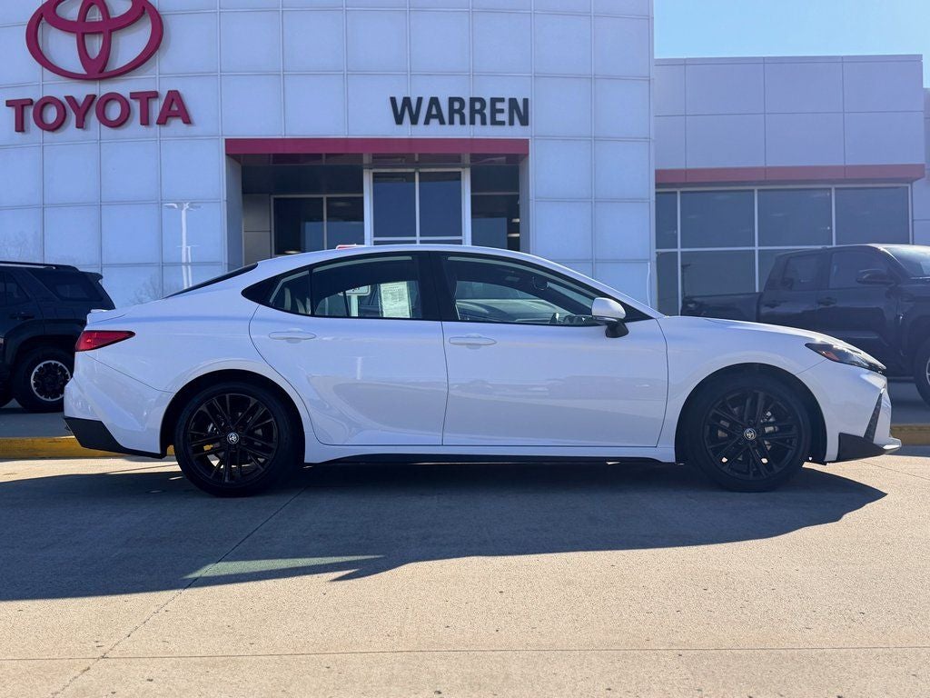2025 Toyota CAMRY SE
