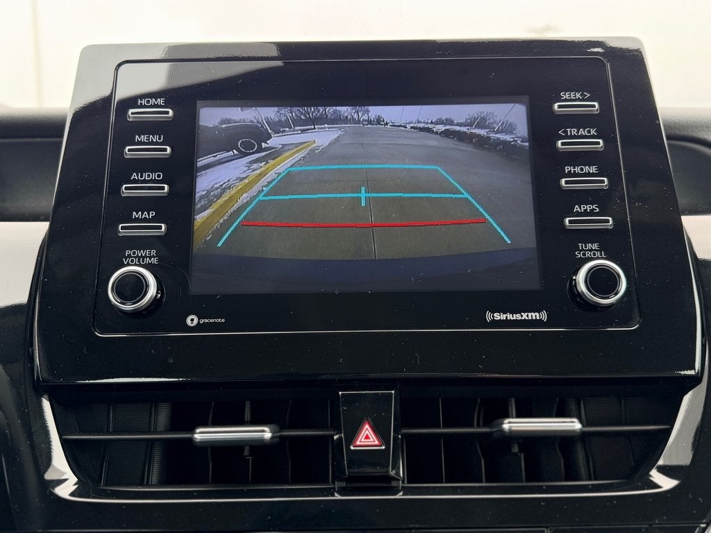 2022 Toyota CAMRY SE