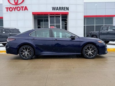 2022 Toyota CAMRY SE
