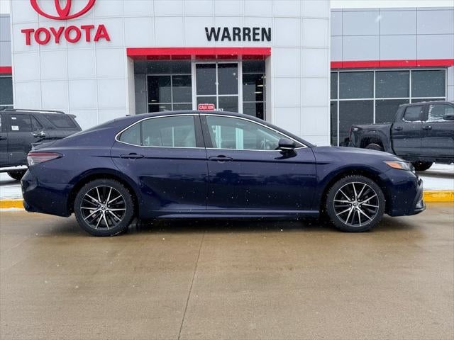2022 Toyota CAMRY SE