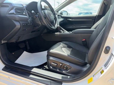 2022 Toyota Camry Hybrid XSE