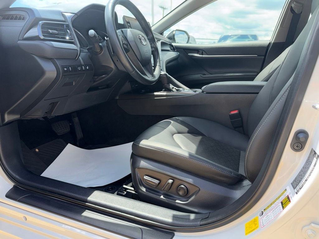 2022 Toyota Camry Hybrid XSE