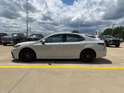 2022 Toyota Camry Hybrid XSE