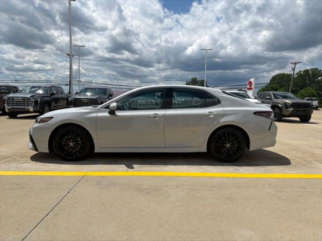 2022 Toyota Camry Hybrid XSE