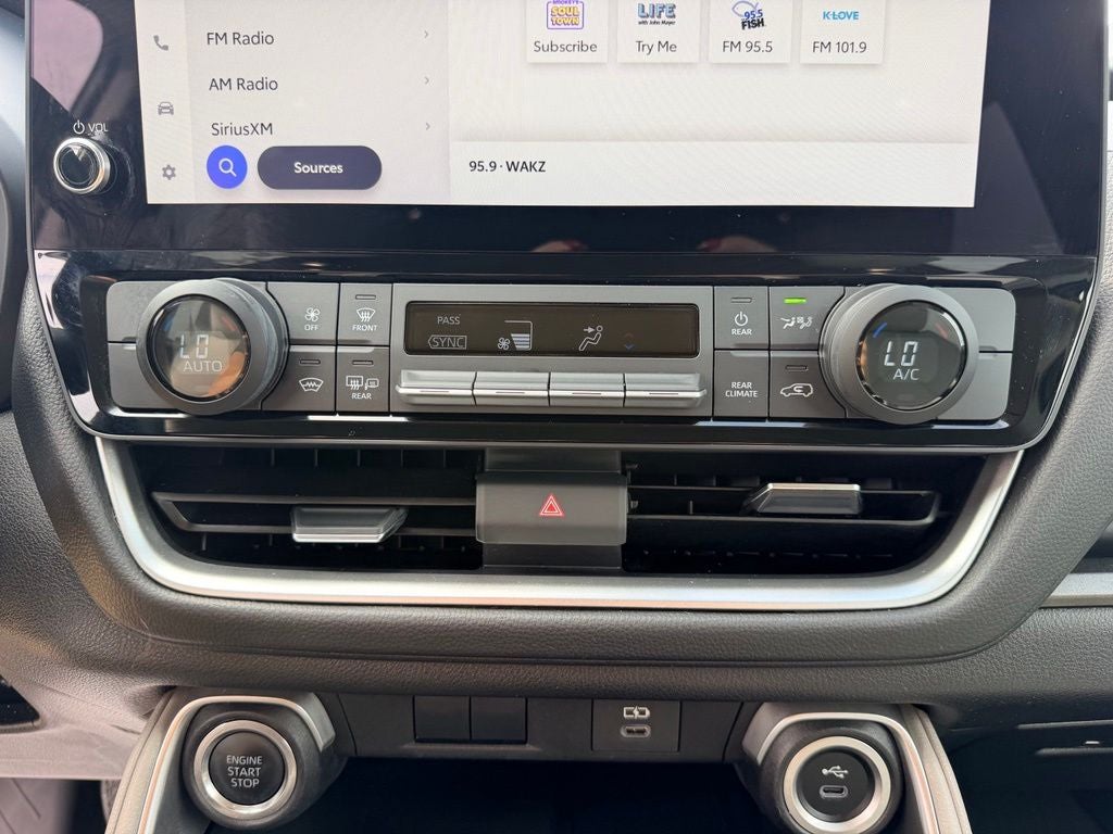2025 Toyota Grand Highlander LE