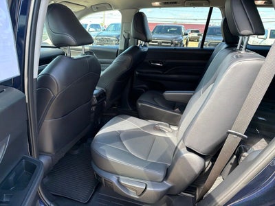 2024 Toyota GRAND HIGHLANDER XLE
