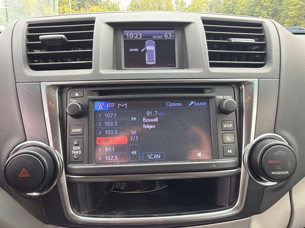 2013 Toyota HIGHLANDER SE