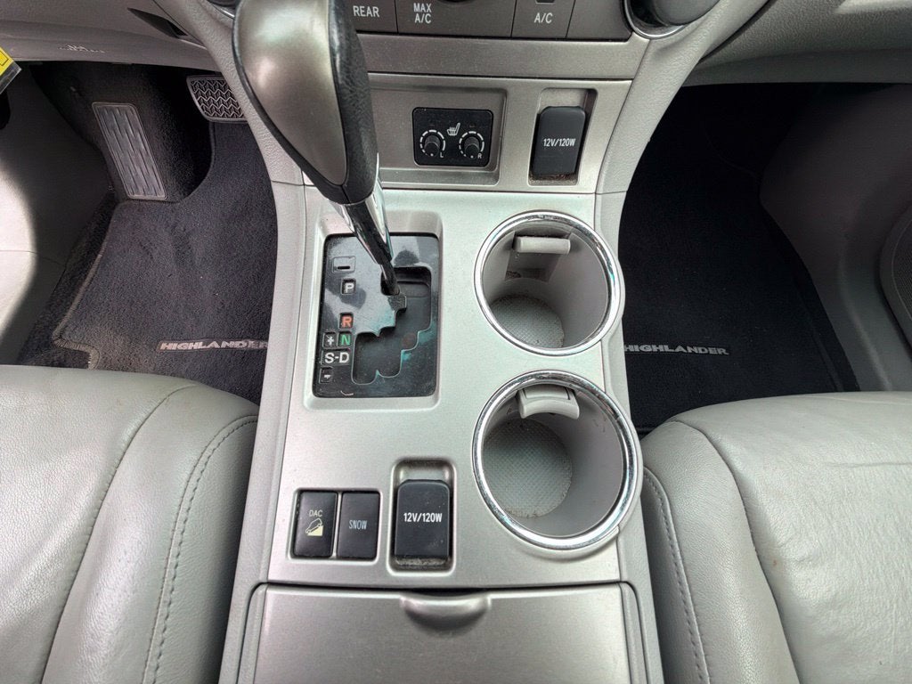 2013 Toyota HIGHLANDER SE