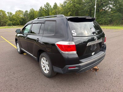 2013 Toyota HIGHLANDER SE