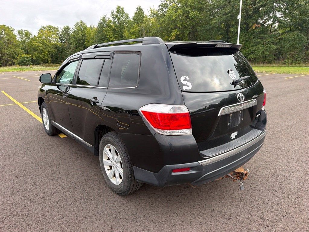 2013 Toyota HIGHLANDER SE