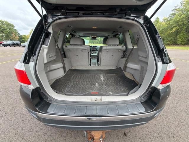 2013 Toyota HIGHLANDER SE