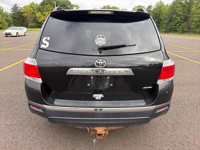 2013 Toyota HIGHLANDER SE
