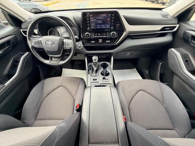 2022 Toyota Highlander LE