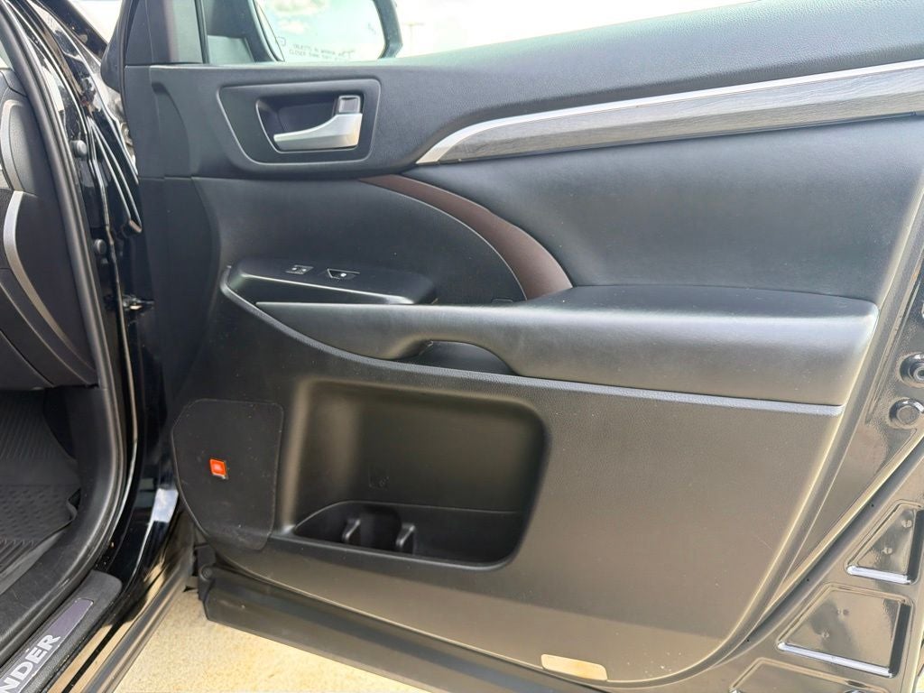 2019 Toyota Highlander Limited Platinum