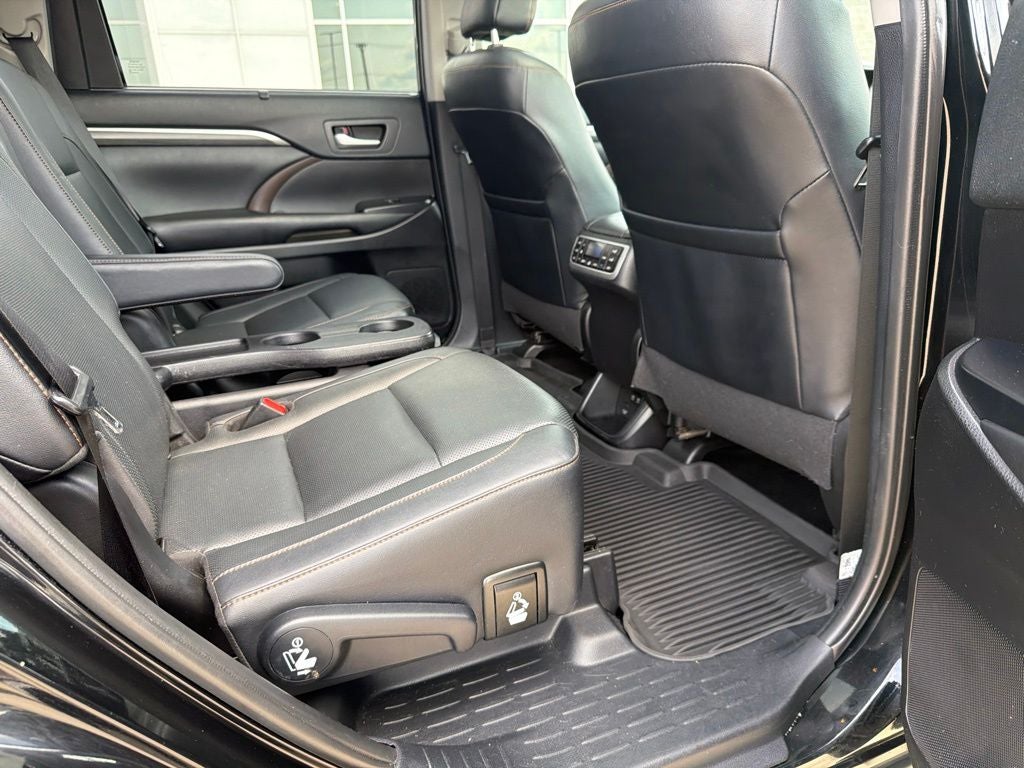 2019 Toyota Highlander Limited Platinum