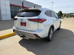 2023 Toyota Highlander Hybrid Platinum