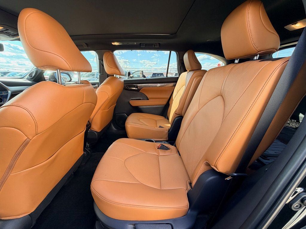 2024 Toyota HIGHLANDER HEV Platinum