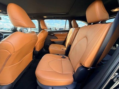 2024 Toyota HIGHLANDER HEV Platinum