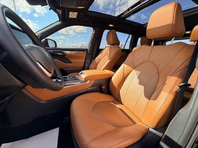 2024 Toyota HIGHLANDER HEV Platinum
