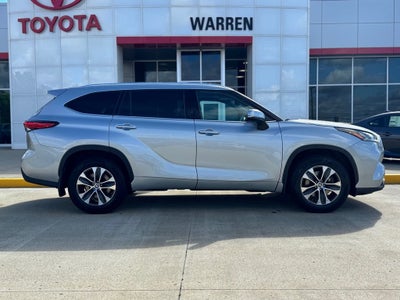 2020 Toyota HIGHLANDER XLE