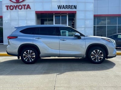 2020 Toyota HIGHLANDER XLE
