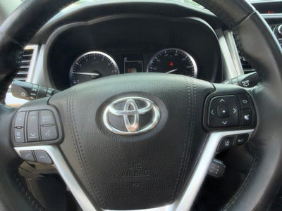 2017 Toyota Highlander SE