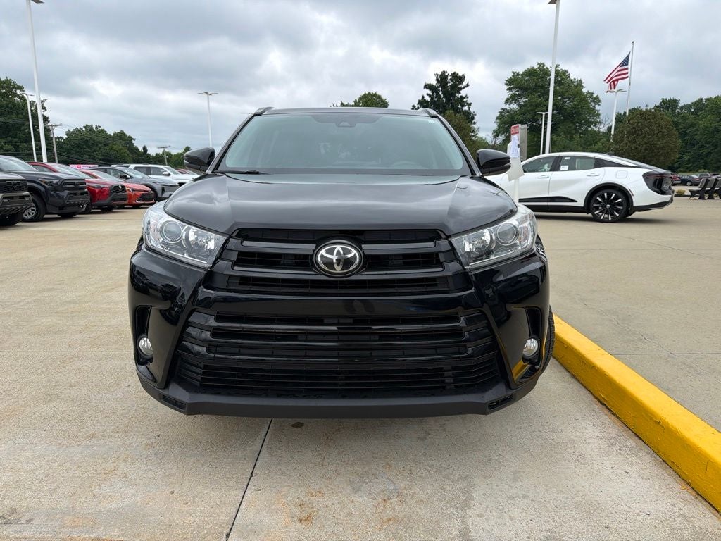 2017 Toyota Highlander SE