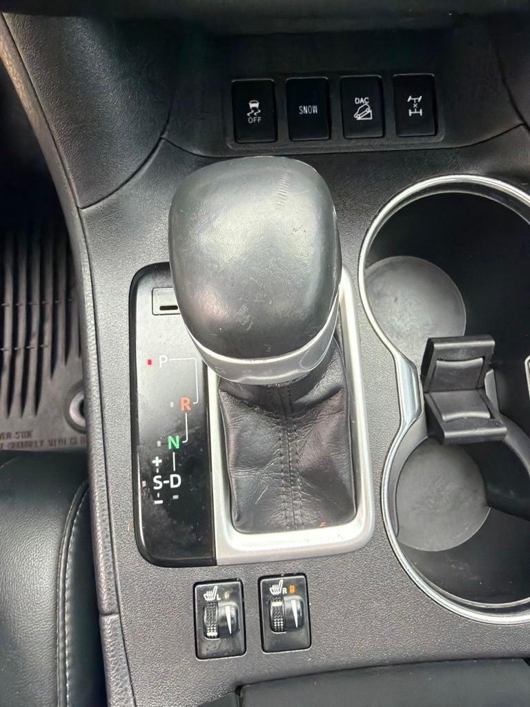 2017 Toyota Highlander SE