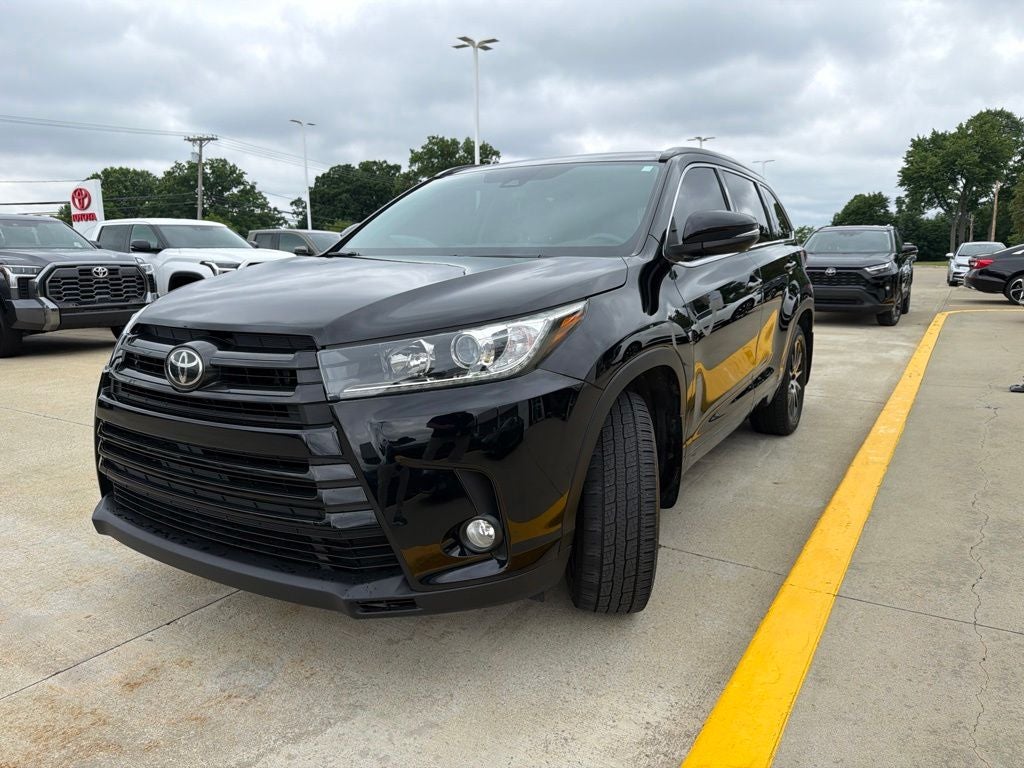2017 Toyota Highlander SE