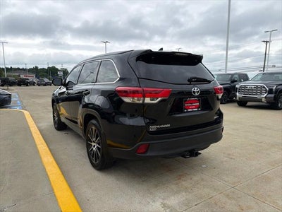 2017 Toyota Highlander SE