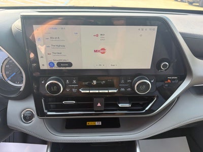 2023 Toyota Highlander Hybrid XLE