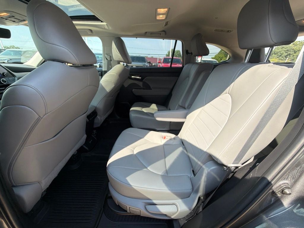 2023 Toyota Highlander Hybrid XLE