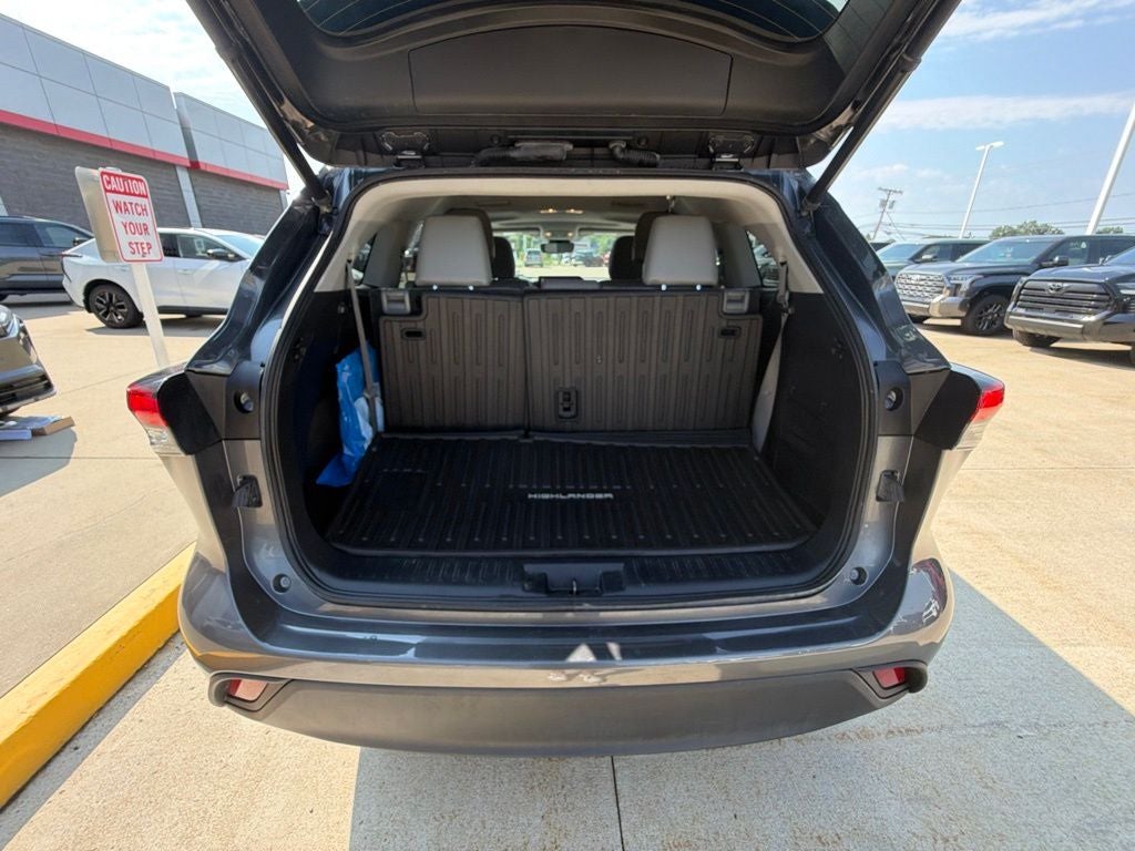 2023 Toyota Highlander Hybrid XLE