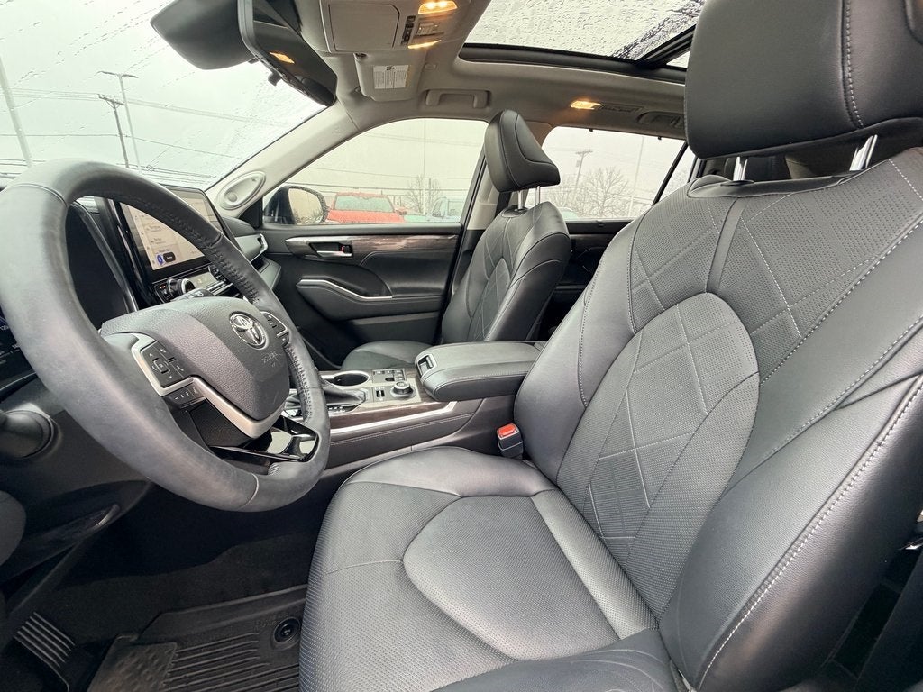 2023 Toyota HIGHLANDER Platinum
