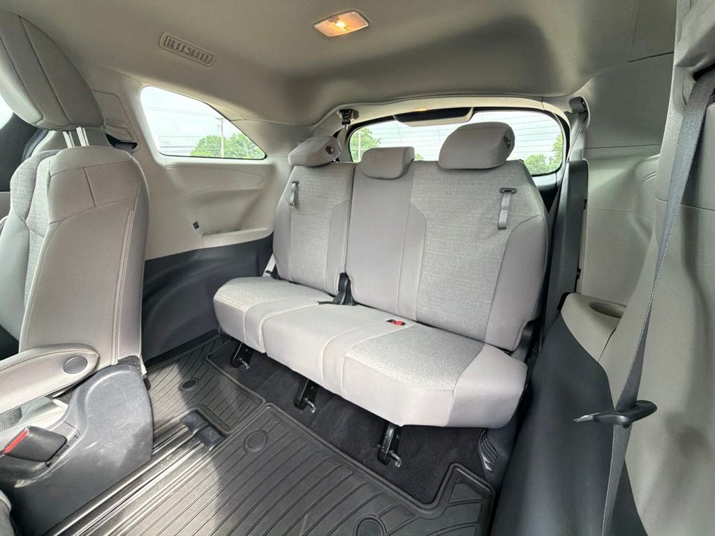 2024 Toyota Sienna LE 8 Passenger