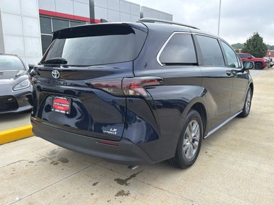 2024 Toyota Sienna LE 8 Passenger