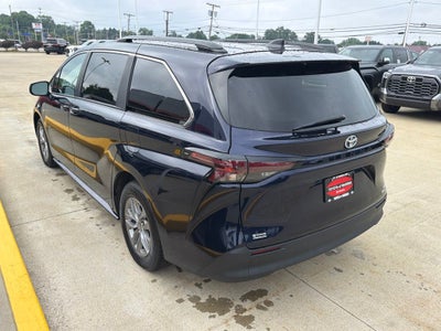 2024 Toyota Sienna LE 8 Passenger