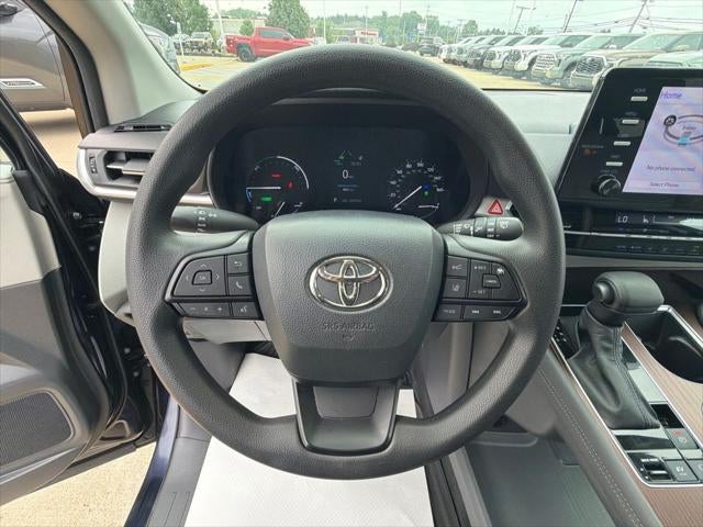 2024 Toyota Sienna LE 8 Passenger