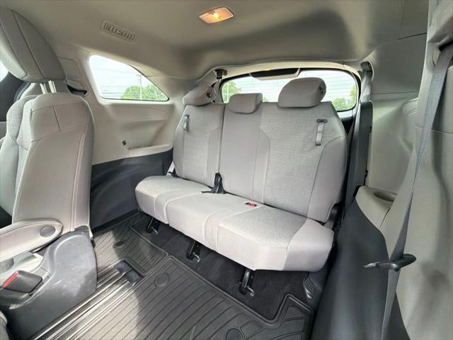 2024 Toyota Sienna LE 8 Passenger